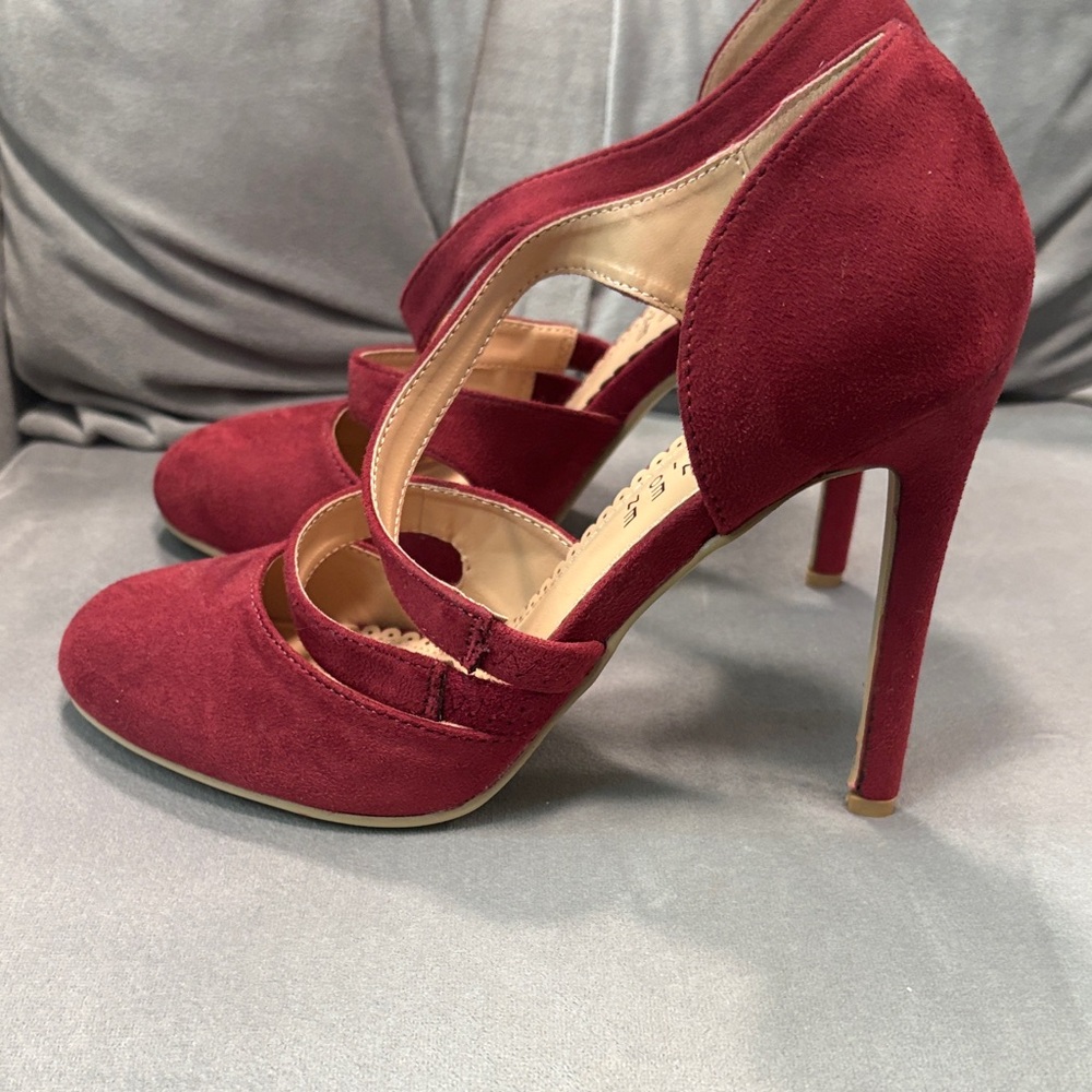 Journee Collection Women’s Burgundy Suede Double-Strap Mary Jane Heels - Picture 2 of 4